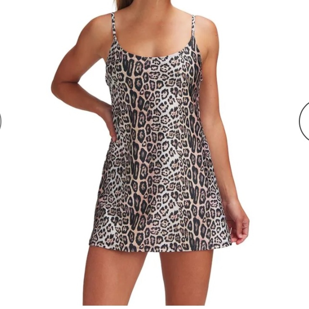 Onzie active dress size small